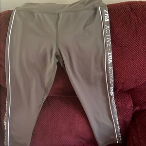 ZYIA Olive Green Active Leggings